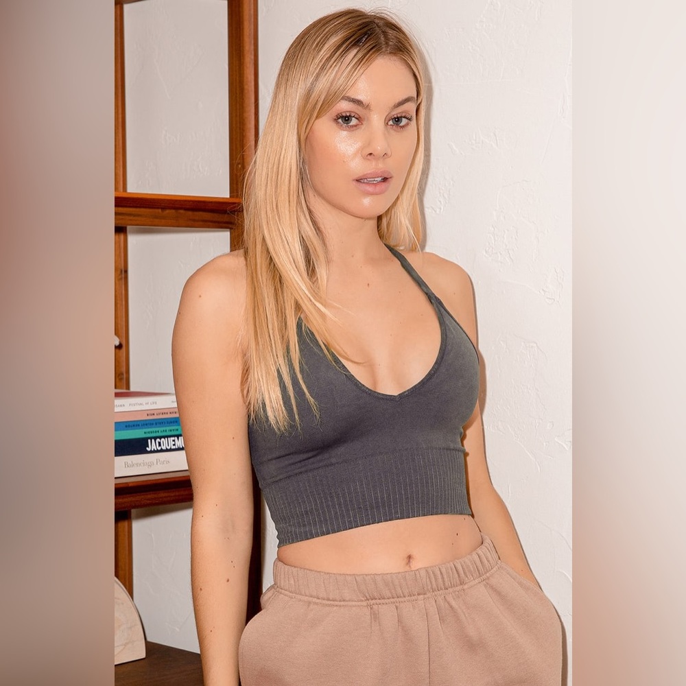 🆕 NWOT Free People Movement Good Karma Crop Tank Grey